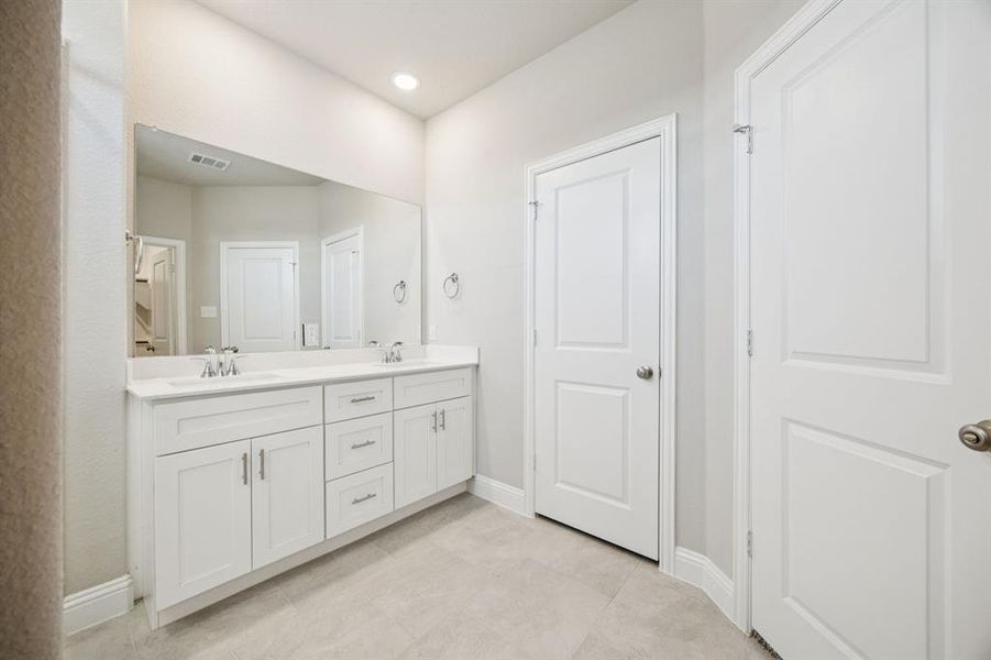 Furnished interior view inside a new home in Venetian, Weston (Image 5).