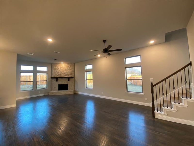 20 x 30 ft extended family room with hardwood floors