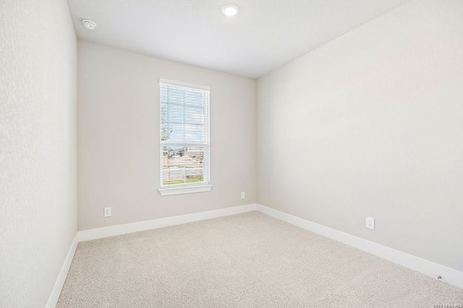 Spacious, unfurnished interior of a new home in Carmel Ranch, Schertz (Image 42).
