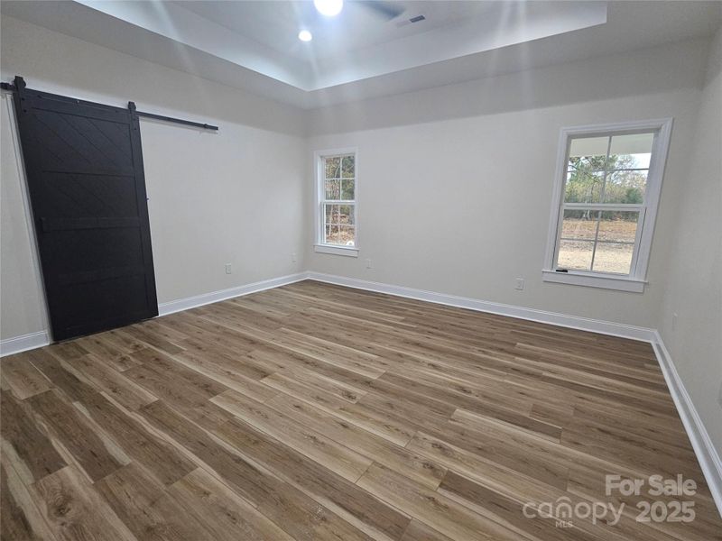 Spacious, unfurnished interior of a new home in , Midland (Image 20).