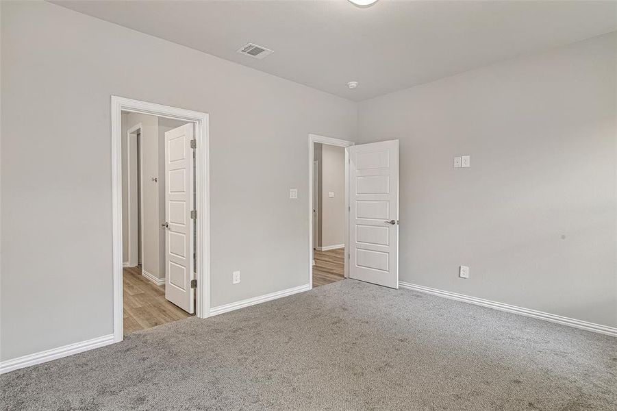 Spacious, unfurnished interior of a new home in , Fort Worth (Image 14). Spacious, unfurnished interior of a new home in , Fort Worth (Image 14).