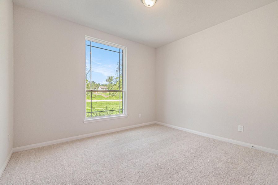 Spacious, unfurnished interior of a new home in Oakwood Ranch, Willis (Image 28).