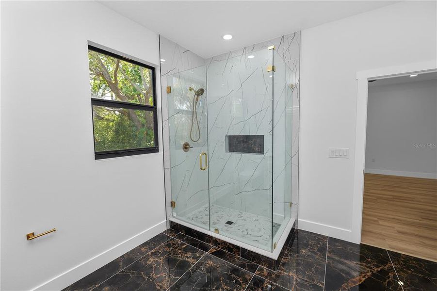 Image 47 of a home in .