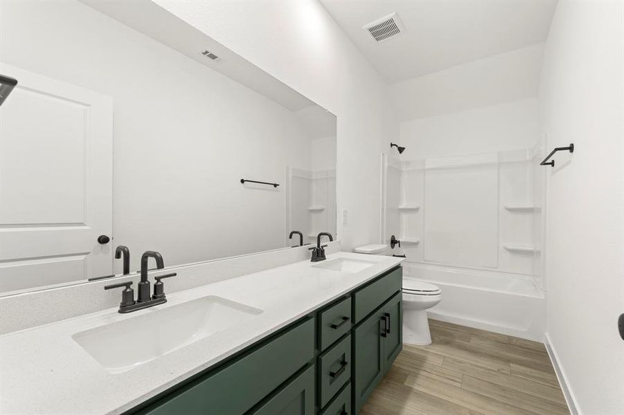 23. 14096 Harden - 4TH Bath