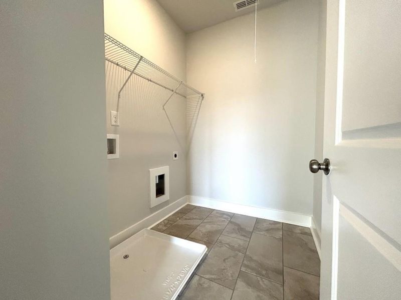 Spacious, unfurnished interior of a new home in Red Bird Manor, Jefferson (Image 22).