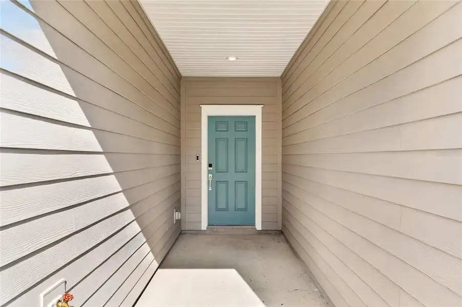 Exterior details and patio area of a home in , Alachua (Image 4).