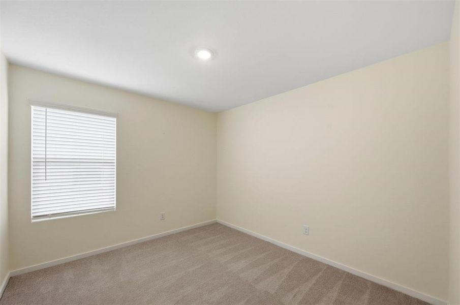 Spacious, unfurnished interior of a new home in Verandah, Royse City (Image 14).