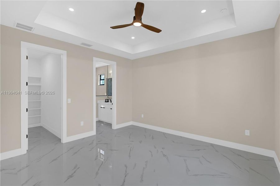 Spacious, unfurnished interior of a new home in , Lehigh Acres (Image 38).
