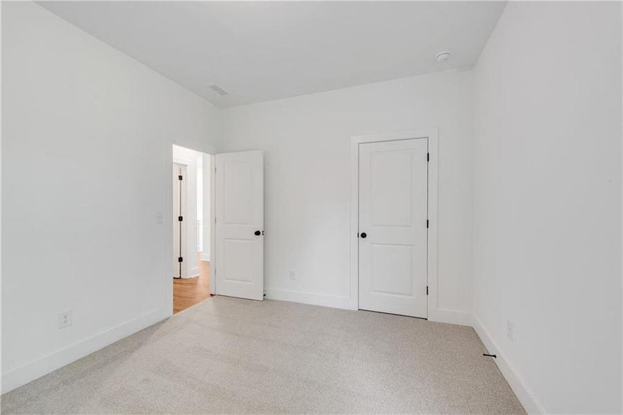 Spacious, unfurnished interior of a new home in , Suwanee (Image 27).