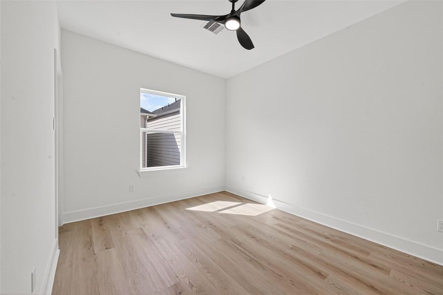 Spacious, unfurnished interior of a new home in , Houston (Image 25).