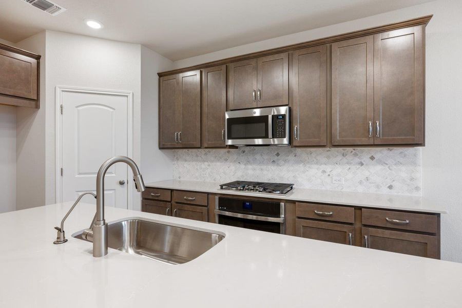 Representative images and renderings are for illustrative purposes. Actual structural options and design finishes of home may vary. Representative images and renderings are for illustrative purposes. Actual structural options and design finishes of home may vary.