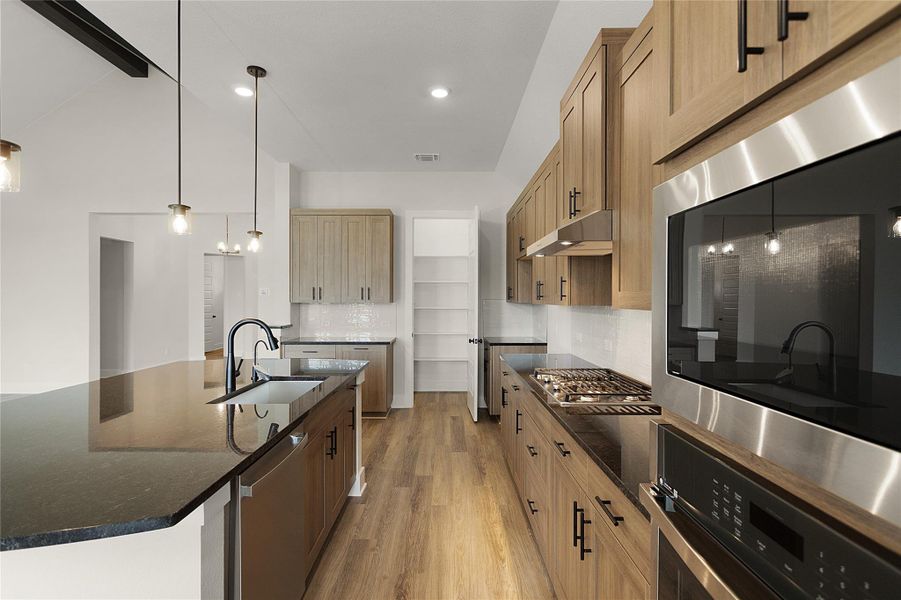 REPRESENTATIVE OF FLOOR PLAN ONLY REPRESENTATIVE OF FLOOR PLAN ONLY