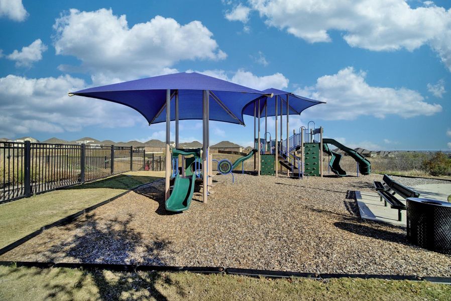 Community amenities in Seasons at Carillon, Manor (Image 33).