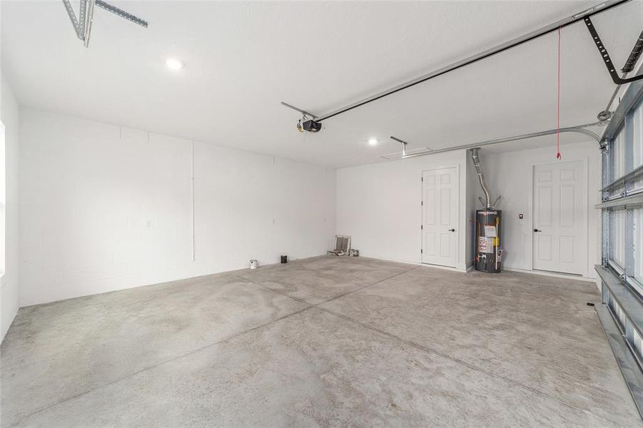 Spacious, unfurnished interior of a new home in On Top of the World Communities, Ocala (Image 36).