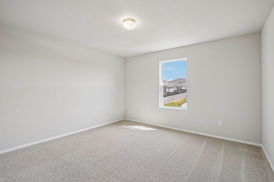 Spacious, unfurnished interior of a new home in Cloverleaf, Austin (Image 28).