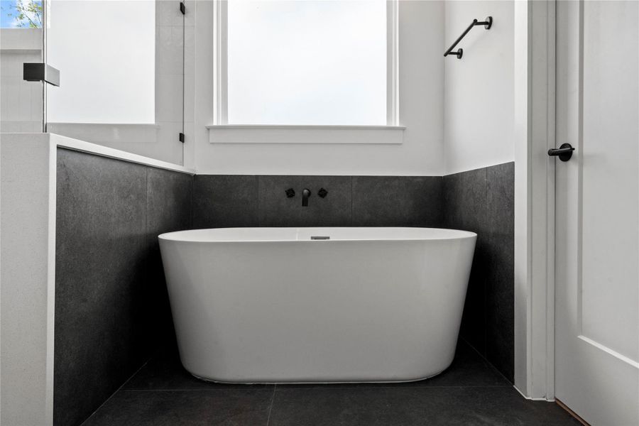 Standalone Tub