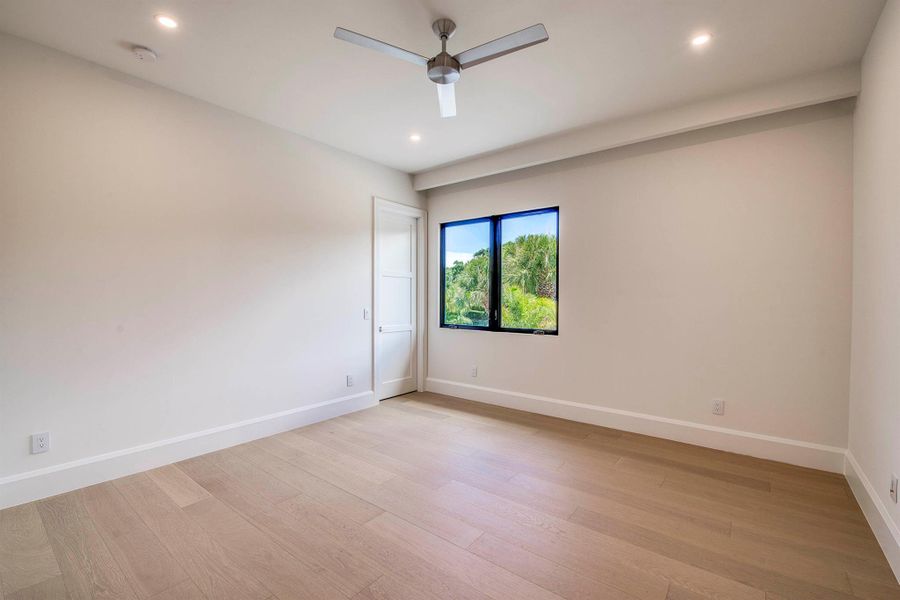 Spacious, unfurnished interior of a new home in , Palm Beach Gardens (Image 22).