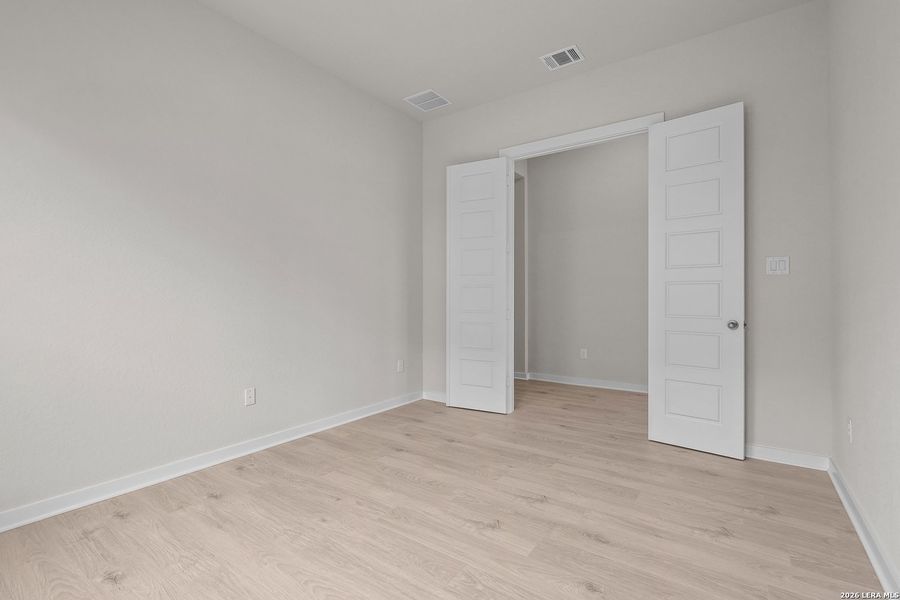 Spacious, unfurnished interior of a new home in Buffalo Crossing, Cibolo (Image 30).