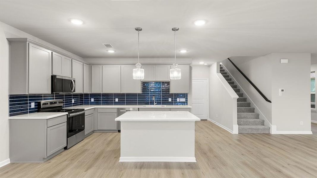 05. 2508 Yo Ranch - Kitchen