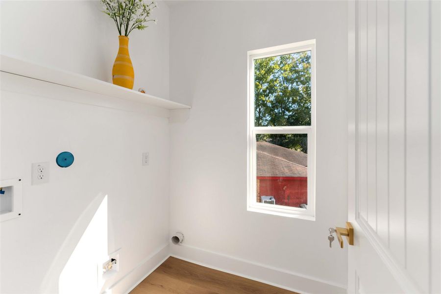 Spacious, unfurnished interior of a new home in , Houston (Image 26).