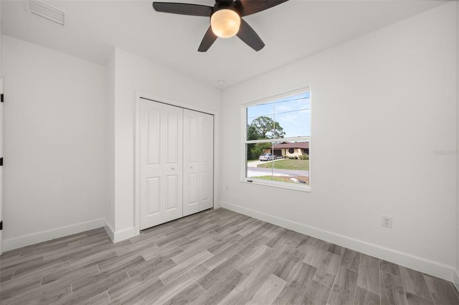 Spacious, unfurnished interior of a new home in , Sebring (Image 47).