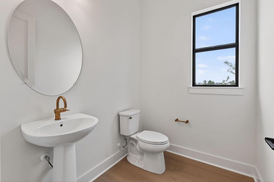 Lot67–13808DalradaAve_powder