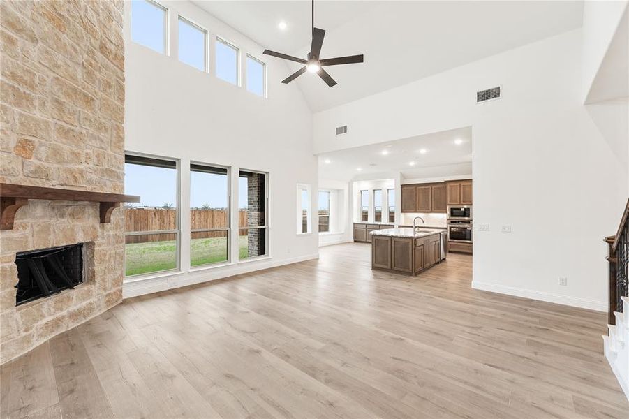 Spacious, unfurnished interior of a new home in Stone River Glen 60s, Royse City (Image 28).