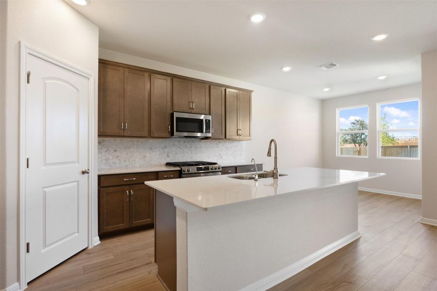 Representative images and renderings are for illustrative purposes. Actual structural options and design finishes of home may vary.