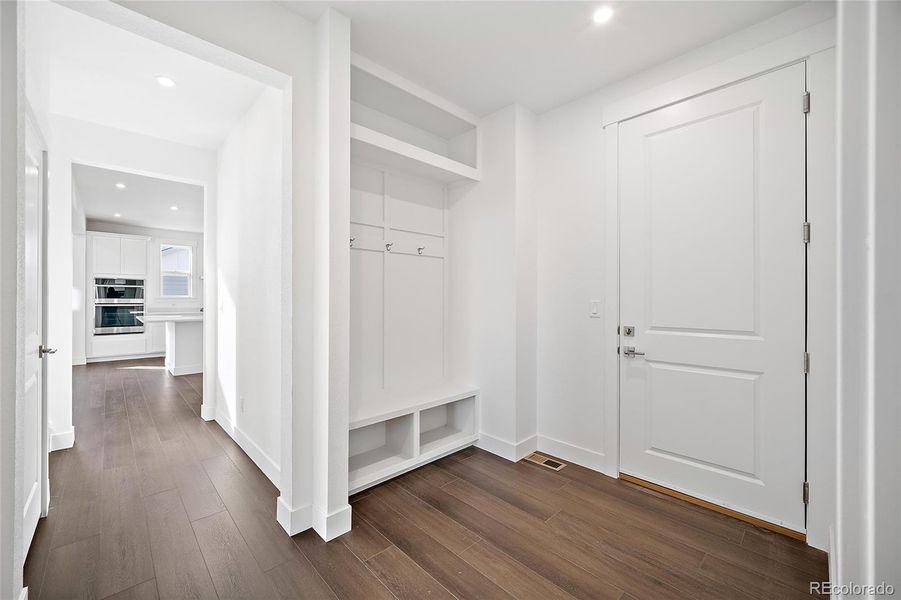 Spacious, unfurnished interior of a new home in Jackson Creek, Monument (Image 26).