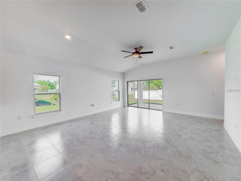 Spacious, unfurnished interior of a new home in , Port Charlotte (Image 22).