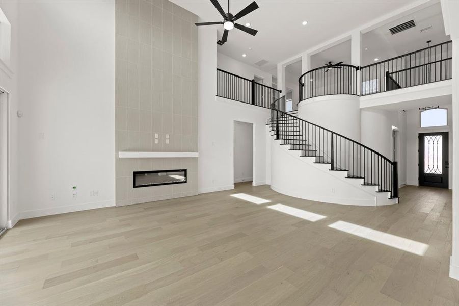 Spacious, unfurnished interior of a new home in Cambridge Estates - Harwood, Prosper (Image 17).