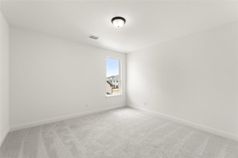 Spacious, unfurnished interior of a new home in Painted Tree Woodlands, McKinney (Image 18).