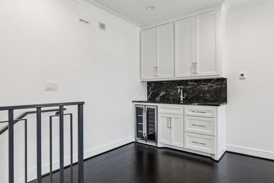 3rd floor Living Room Wet Bar 3rd floor Living Room Wet Bar