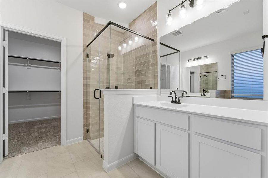 Furnished interior view inside a new home in Green Meadows, Celina (Image 9).