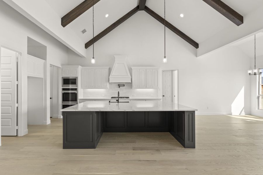 Representative furnished interior of a home built from the Somerset by Windsor Homes in Winding Creek, Rockwall (Image 10).