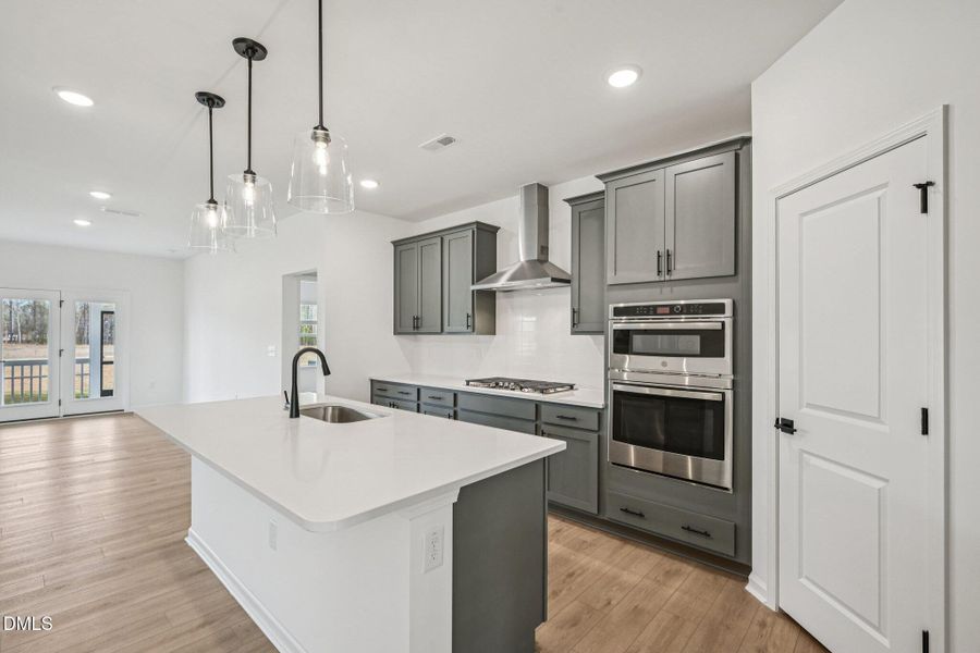 16-web-or-mls-Moonflower Ln-S2611-016