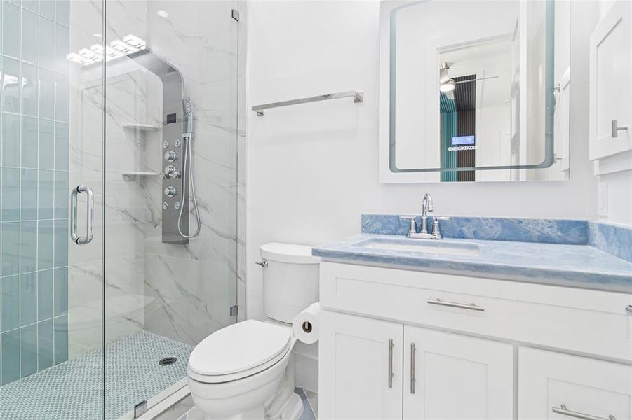 Furnished interior view inside a new home in , Irving (Image 10).