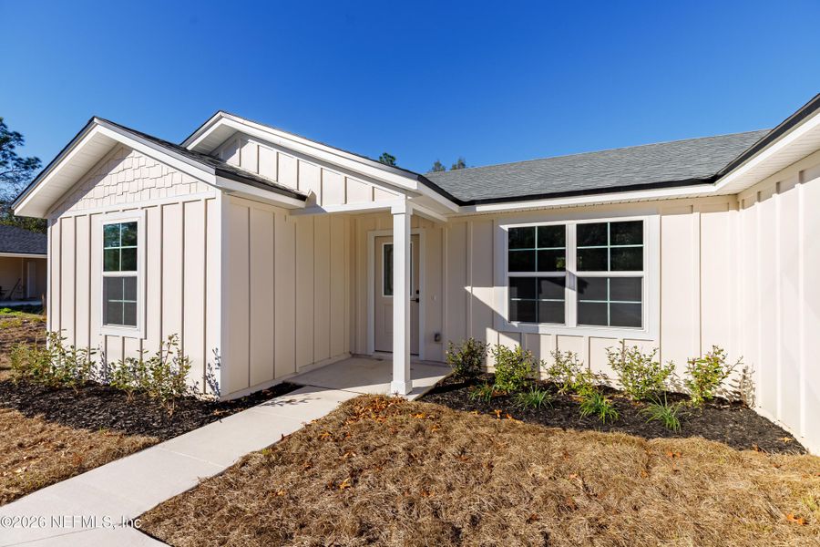 Exterior details and patio area of a home in , Keystone Heights (Image 14).