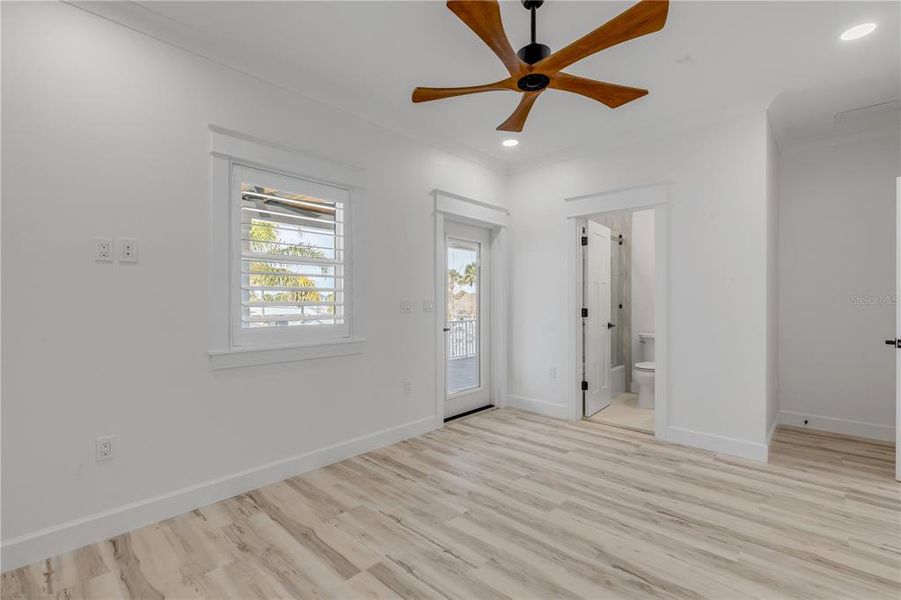 Spacious, unfurnished interior of a new home in , New Smyrna Beach (Image 28).