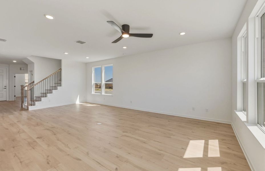 Representative unfurnished interior of a home built from the Lochridge by Pulte Homes in Woodside, Georgetown (Image 22).