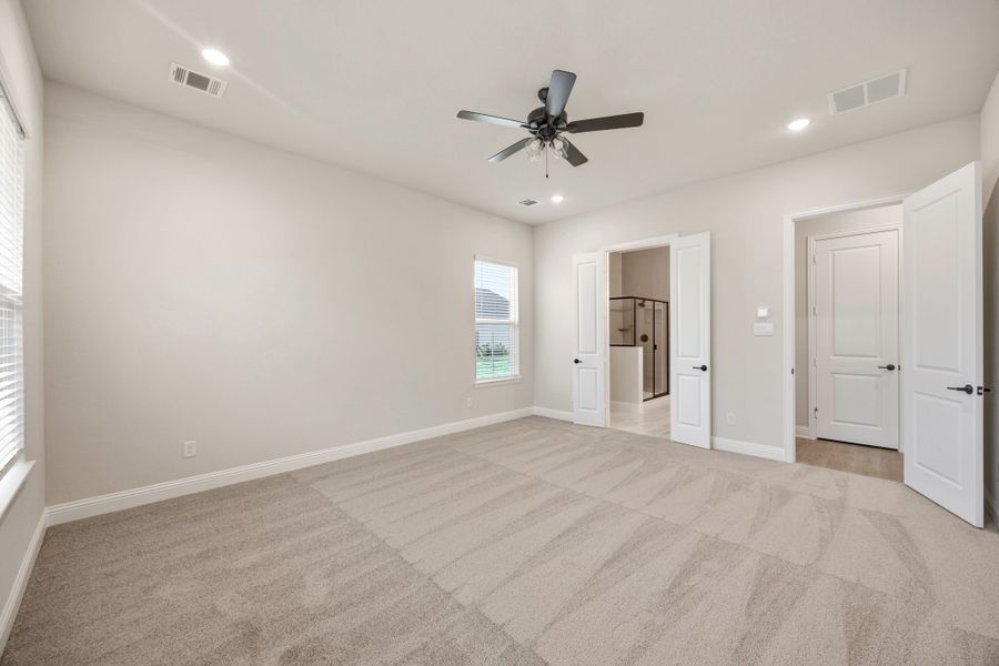 Representative unfurnished interior of a home built from the Peyton III by Cambridge Homes in Lake Park, Rowlett (Image 16).