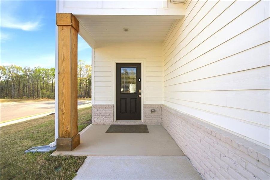 Exterior details and patio area of a home in , McDonough (Image 3).