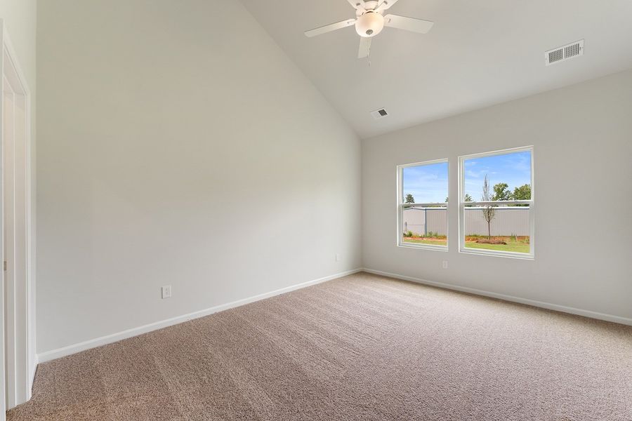 Spacious, unfurnished interior of a new home in Tucker Ridge, Pendleton (Image 16).