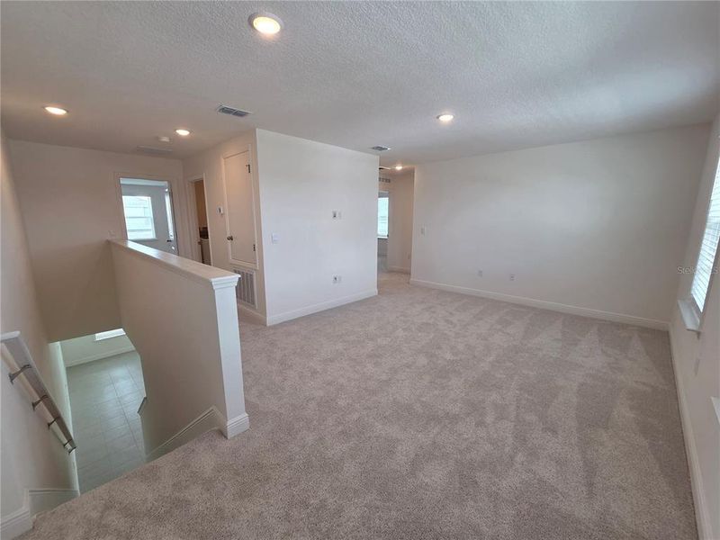 Spacious, unfurnished interior of a new home in Villamar, Winter Haven (Image 42).