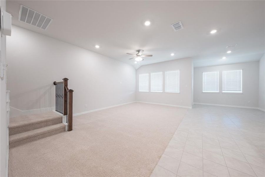 Spacious, unfurnished interior of a new home in Lake Pointe: Lake Pointe at Paloma Creek, Little Elm (Image 19).