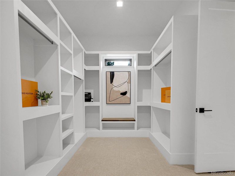 Image 38 of a home in .