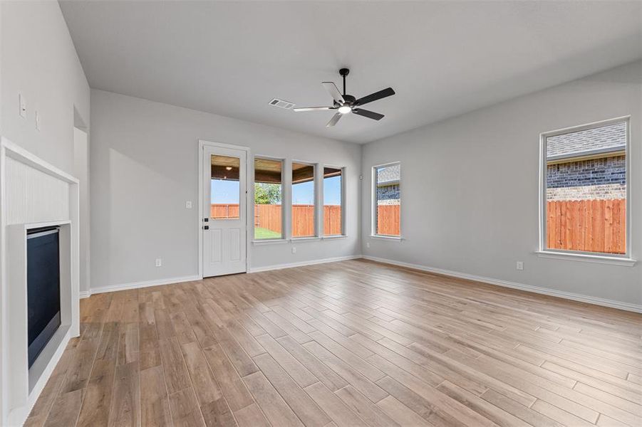 Spacious, unfurnished interior of a new home in Morningstar, Aledo (Image 14).