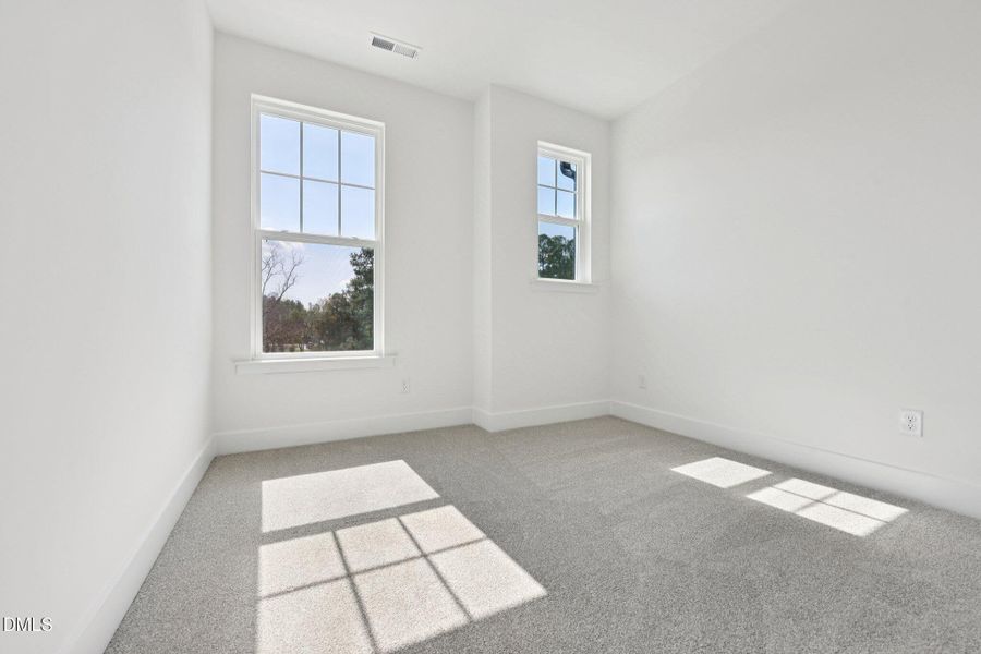 27-web-or-mls-Dunzo Dr-S1203-027