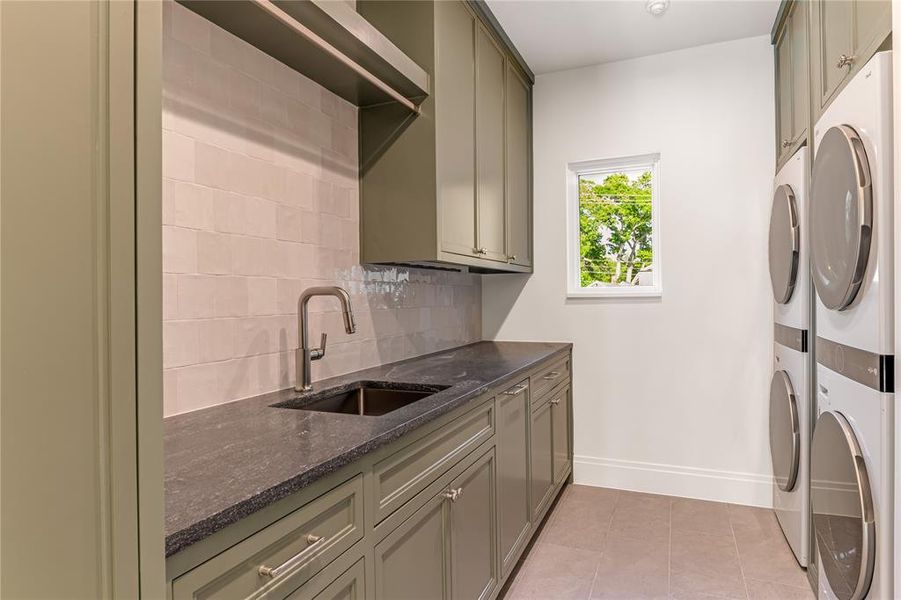 Laundry with 2 sets WD