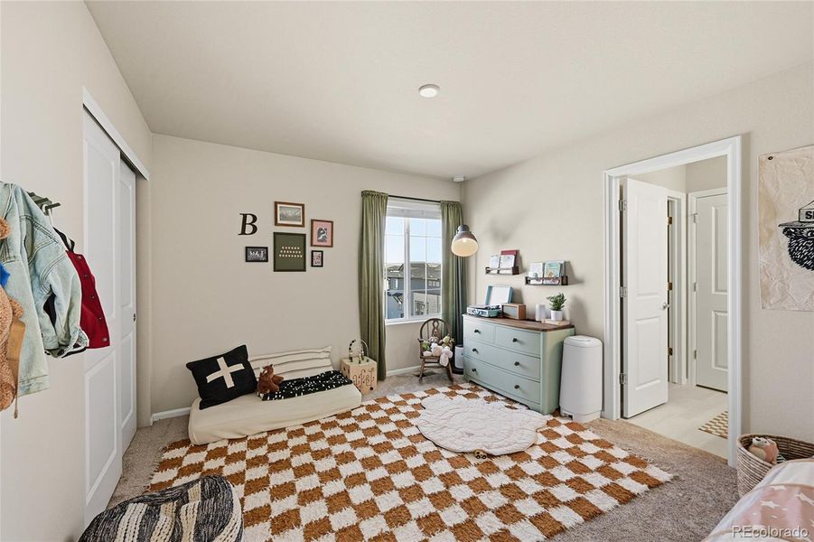 Upstairs bedroom (2)